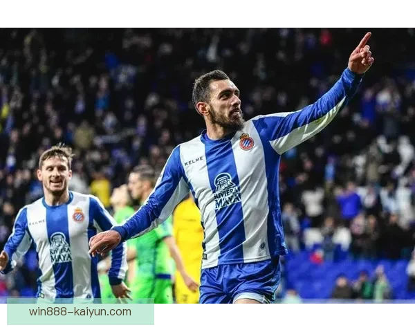 西甲豪门竞争形势严峻，各队状态持续提升值得关注